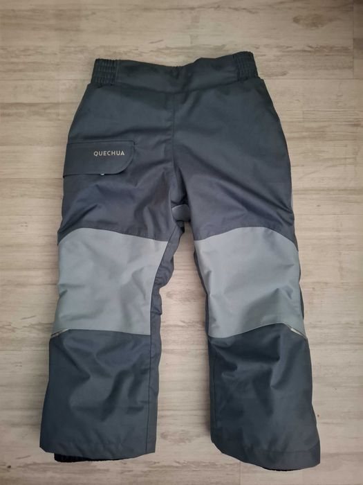 Combinezon +geaca+ pantaloni impermeabile,mărimea 922