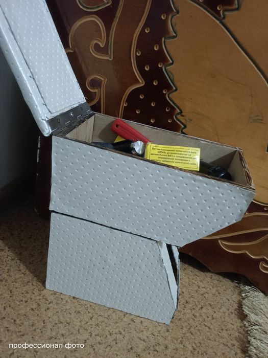 подлокотник ортаға.