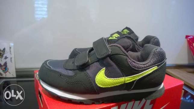 Маратонки Nike MD Runner TDV 27номер