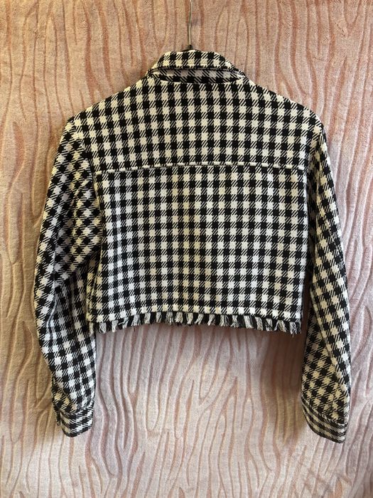 Дамско черно-бяло яке