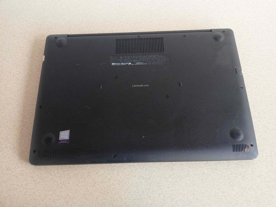 Elemente Dell Latitude 3590