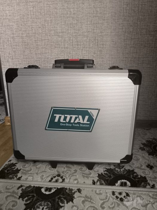 Чемоданный Набор инструментов Total