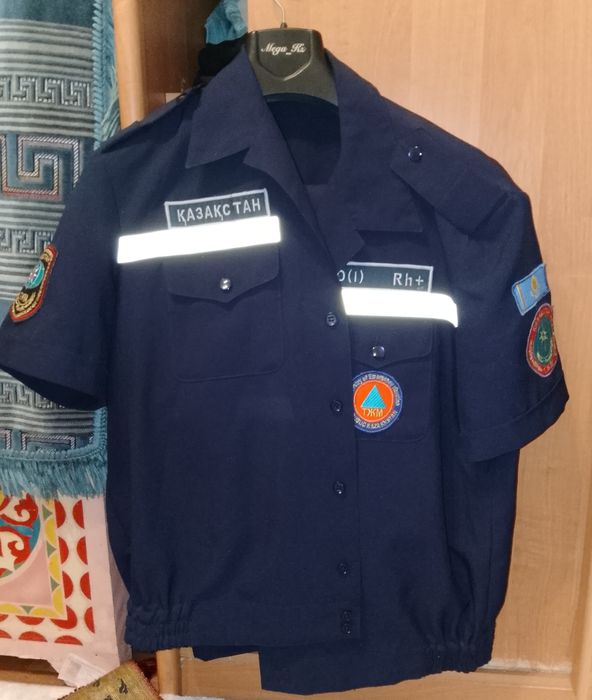 Продам форму МЧС летняя размері 54-56.