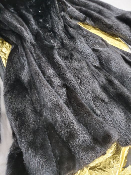 Канадская норка , чёрная,  в идеальном состоянии