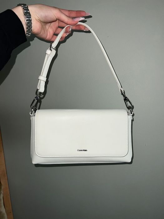 Оригинална чанта Calvin Klein