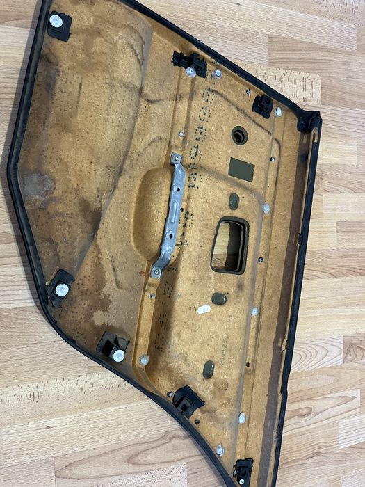 Кори за врати за е36 седан