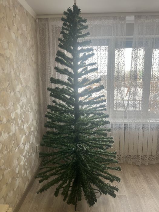 Продам елку исскуственную