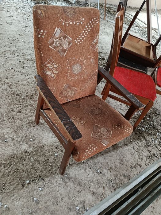 Stulshik kreslo satiladi