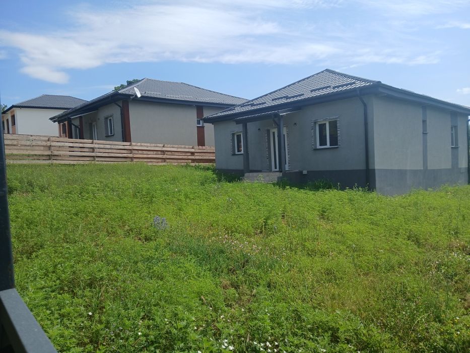 De vânzare casa plan parter lângă Primaria Tomesti