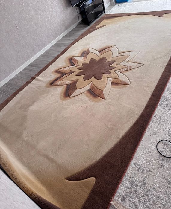 Продается шерстяной ковер