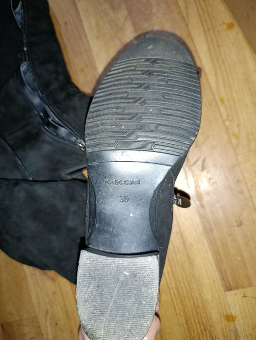 Продам отличные женские сапоги