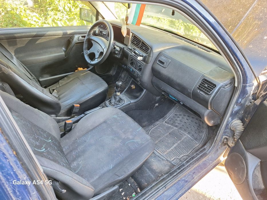 Vw Golf 3 1.6  75 konq gaz i Benzin