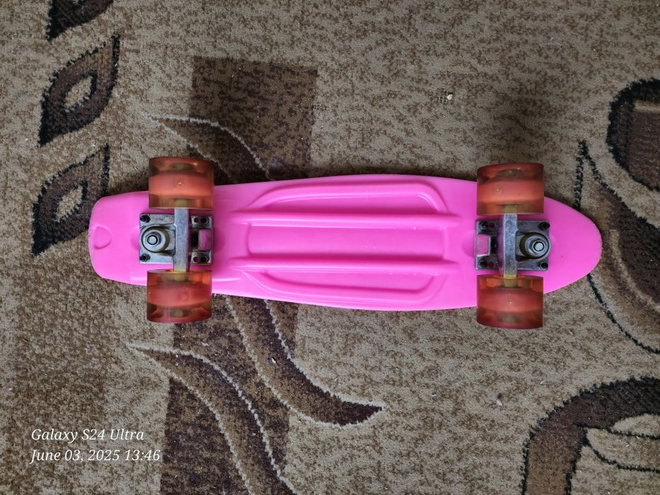 Продам скейтборднкую доску