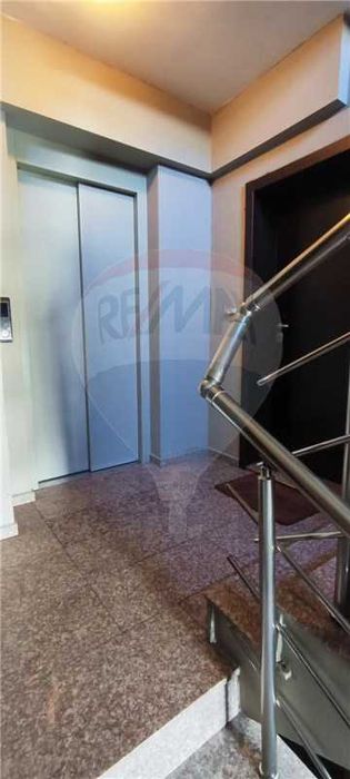 Дава се под наем Двустаен апартамент в Варна, Колхозен пазар - 60 кв.м за 357 € - Снимка #11