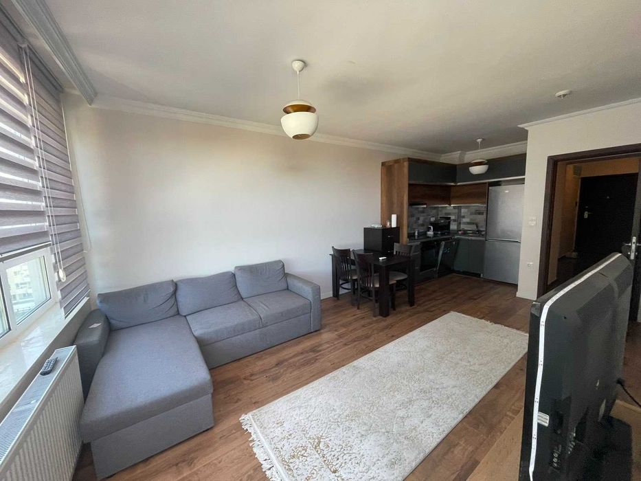 Дава се под наем Тристаен апартамент в Бургас, Славейков - 120 кв.м за 850 € - Снимка #1