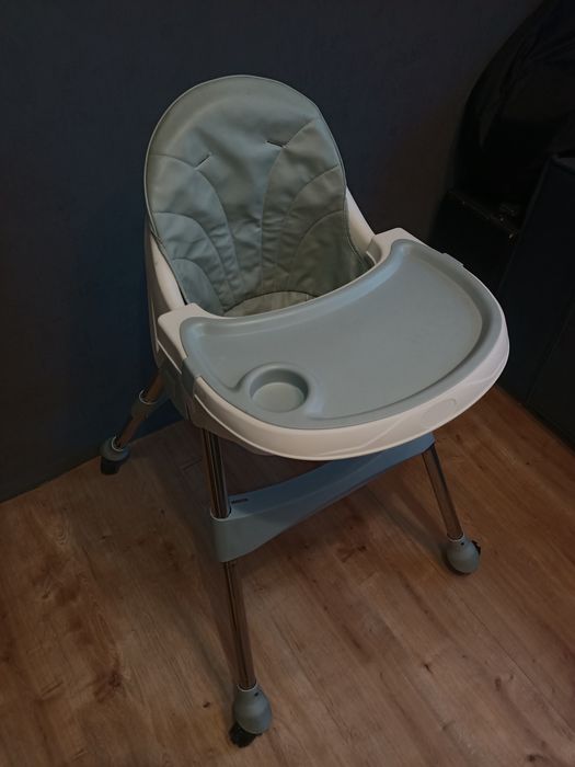 Срочно продам стульчик для кормления