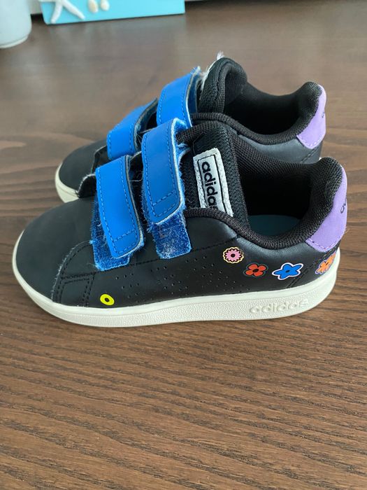 Sneakers adidas pentru copii - unisex