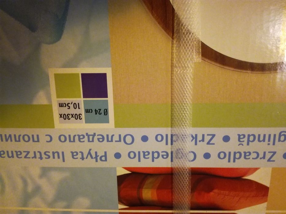 Oglinda mica cu polita