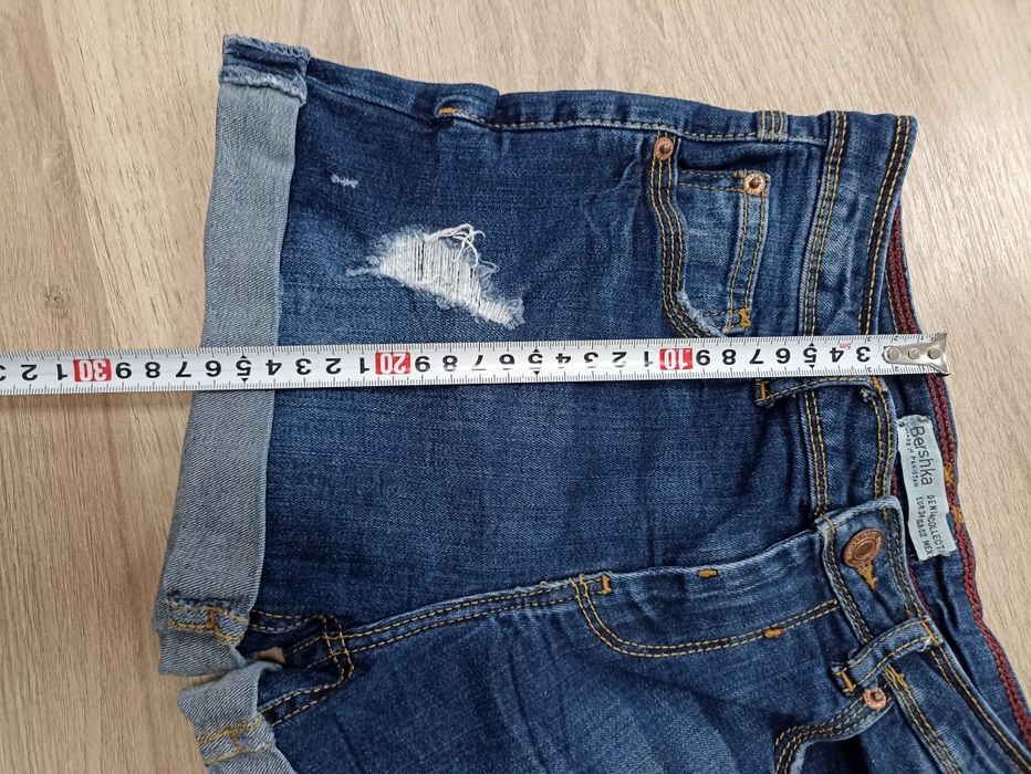 Bershka къси дамски  дънкови панталони