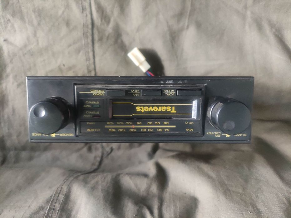 Продавам български касетофон Ресором Монтана НРБ