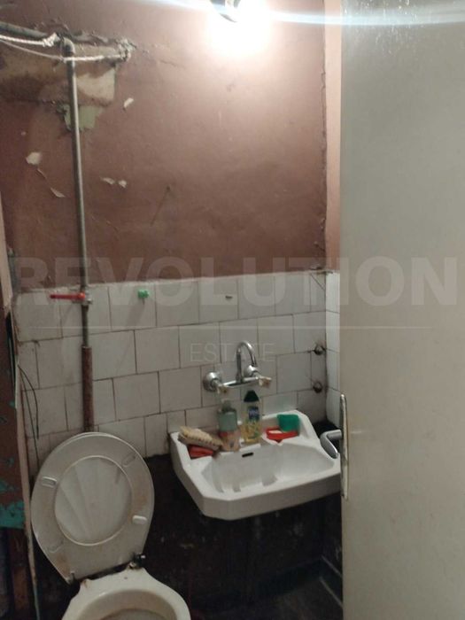 Продава се Двустаен апартамент в Перник, Изток - 60 кв.м за 1042 €/кв.м - Снимка #16