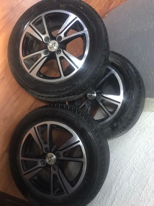 Продам 3 калеса R14 новые