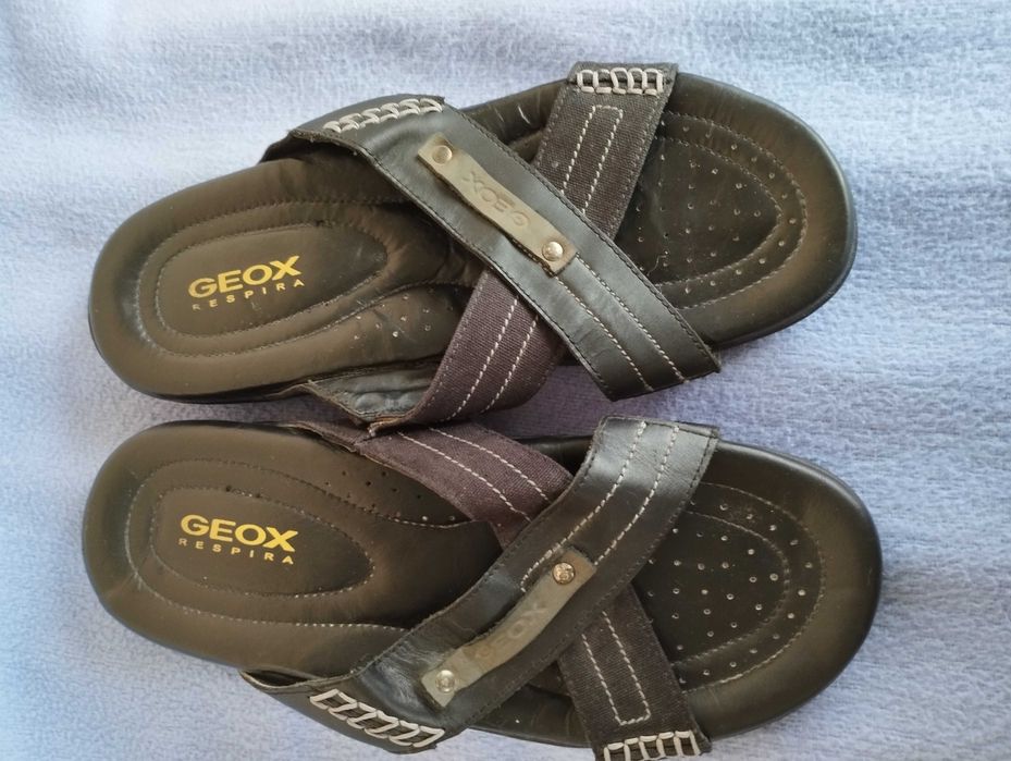 Чехли Geox и Walk London номер 42.