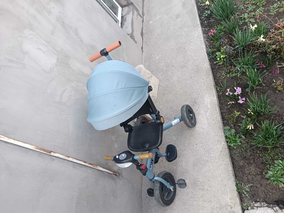 Детский трёх колёсный велосипед