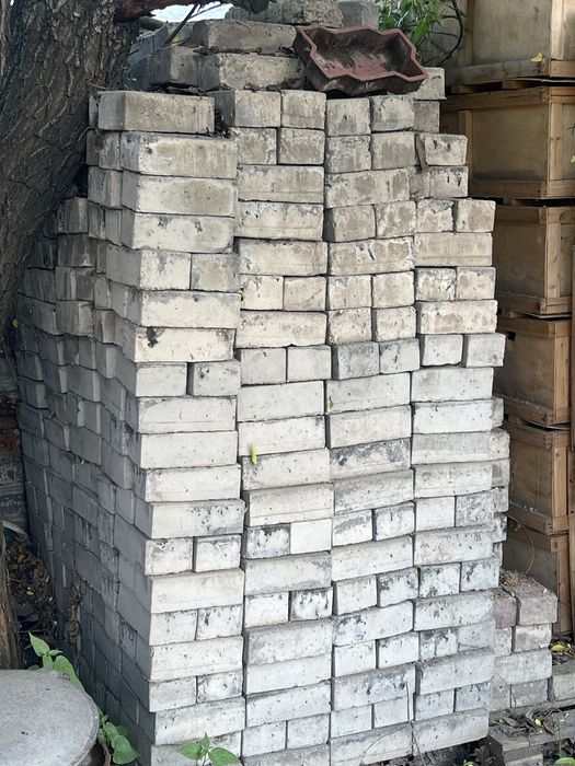 Брусчатки кирпичной формы