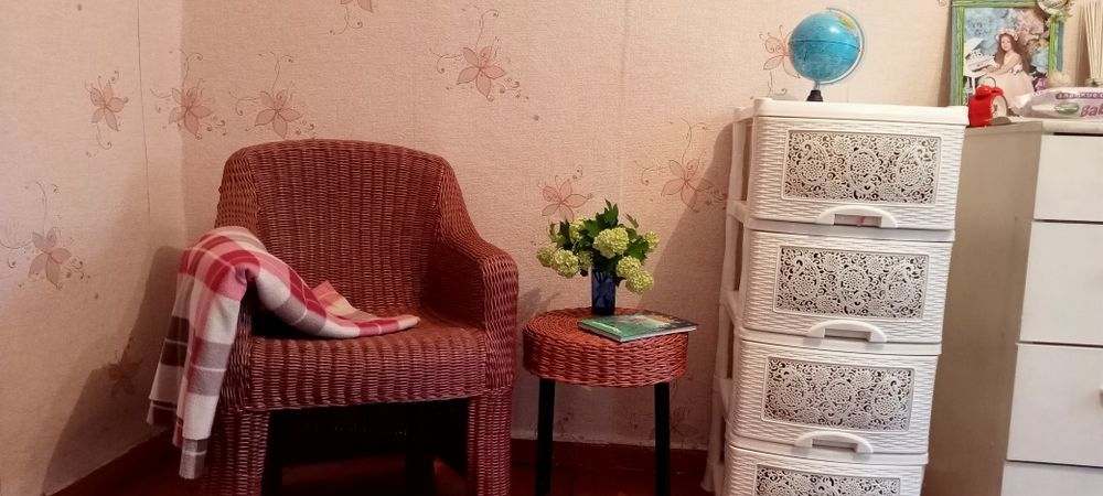 Детские кресла и стульчики