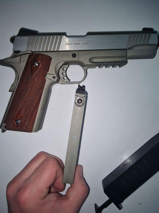 Airsoft пистолет Cybergun COLT 1911  1.2J Бартер за музикален инстр.
