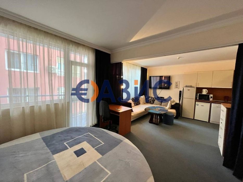 Продава се Двустаен апартамент в Несебър - 52 кв.м за 1123 €/кв.м - Снимка #3