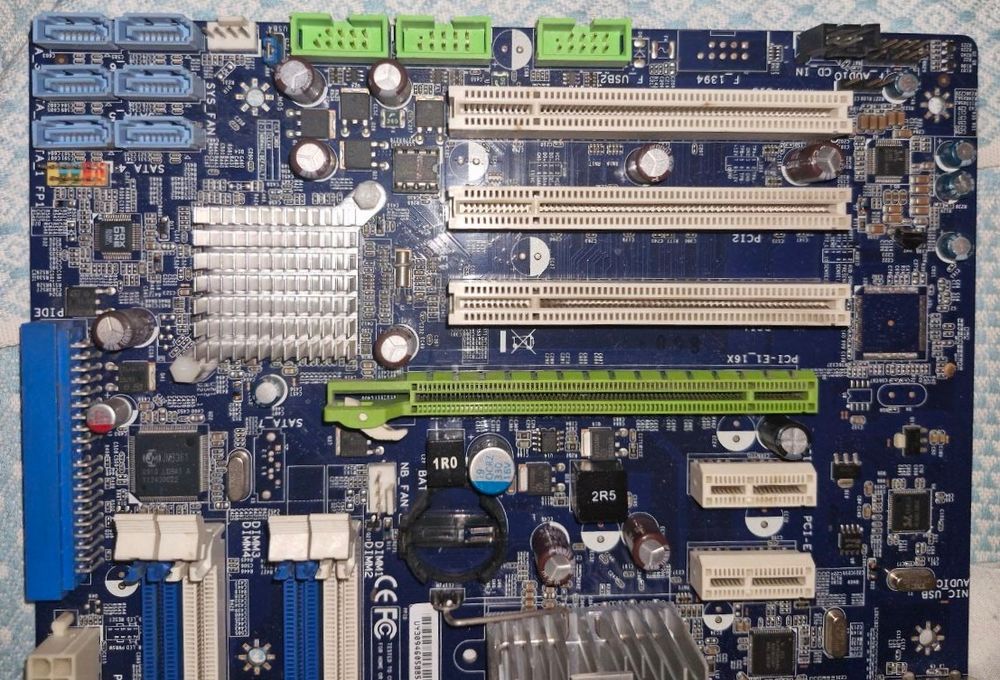 Материнская плата FAXCONN P-43AL 775 сокет, 4 планки DDR2