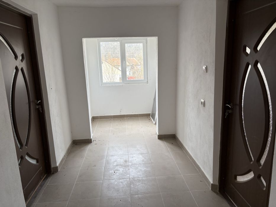 Vand casa noua sat greci