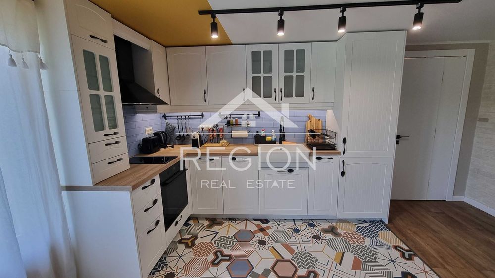 Дава се под наем Двустаен апартамент в Варна, Гръцка махала - 50 кв.м за 750 € - Снимка #1