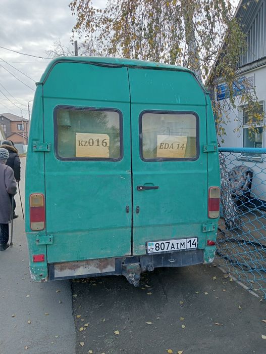 Продам Мерседес Бенц 309Д сапожок