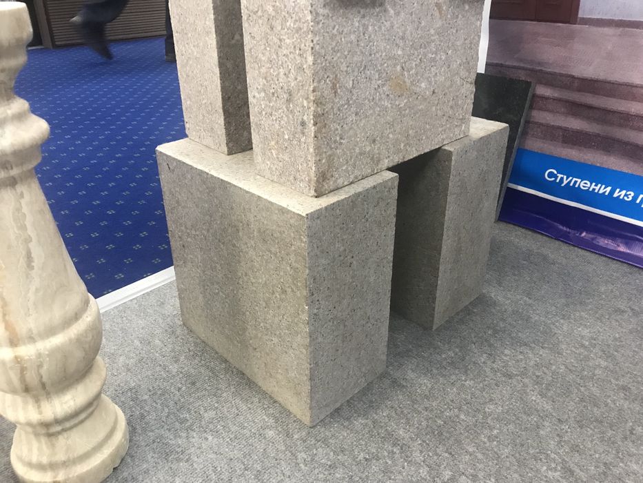 Гранитный бордюр. Гранитный поребрик.