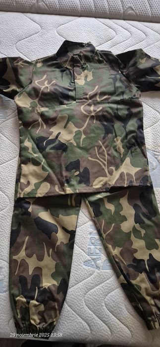 Costum vanator 4 - 6 ani