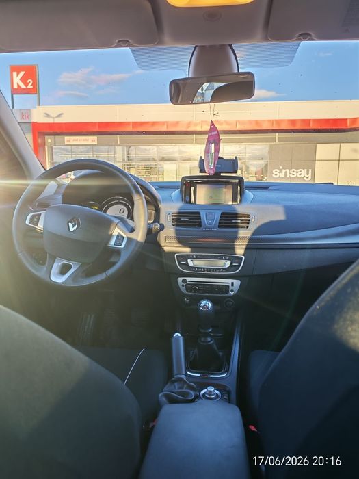 Renault  Megane III GRANDTOUR 1.5 dCi 110 CP – EURO 5 – KEYLESS – NAVIGAȚIE – Climă automată