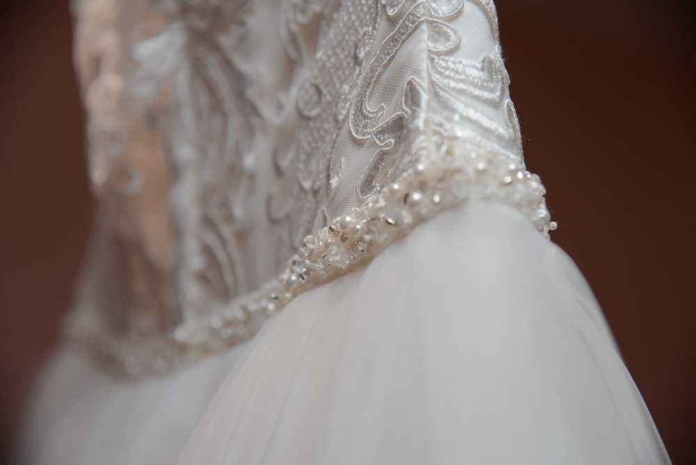 Rochie mireasa + voal si crinolina