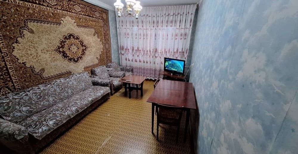 Продаётся квартира Юнусабад 15кв 4/5/5