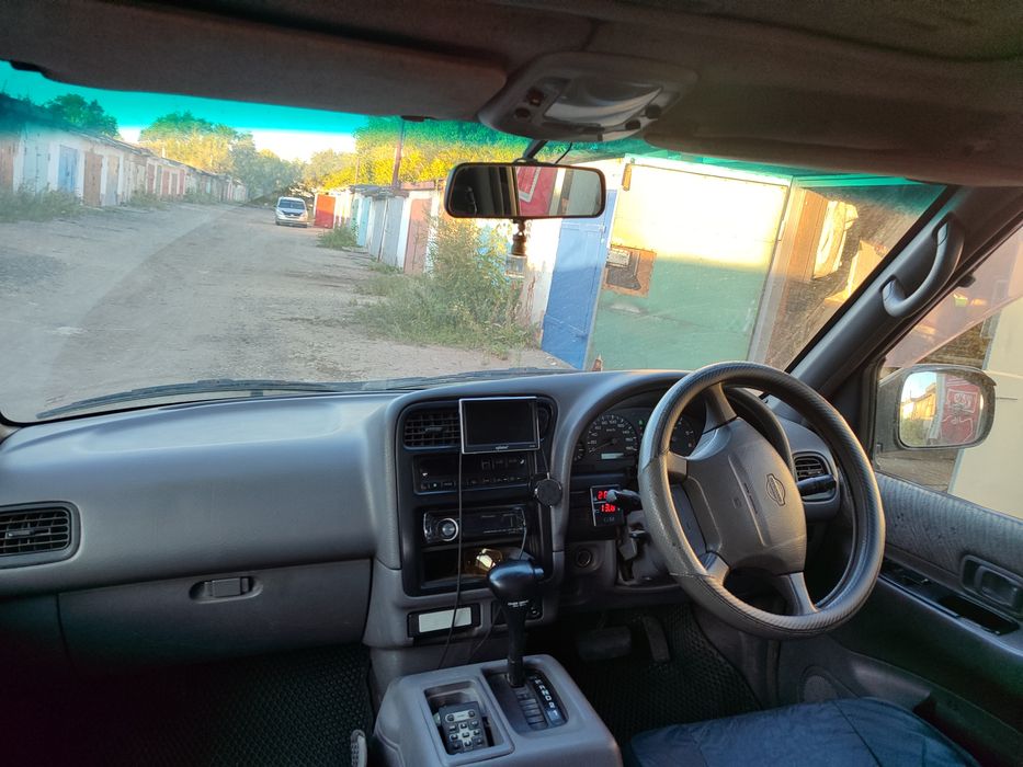 Продам Nissan Serena