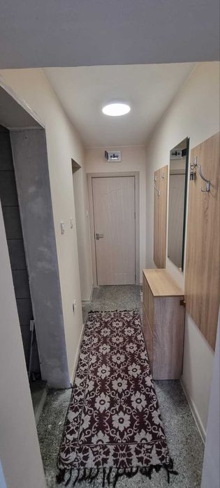 Дава се под наем Едностаен апартамент в Плевен, 9-ти квартал - 55 кв.м за 357 € - Снимка #2