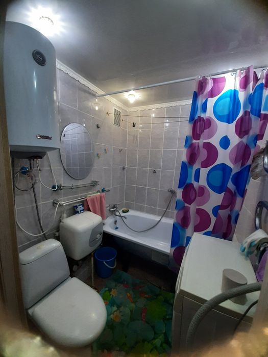 Продам квартиру в районе площади.