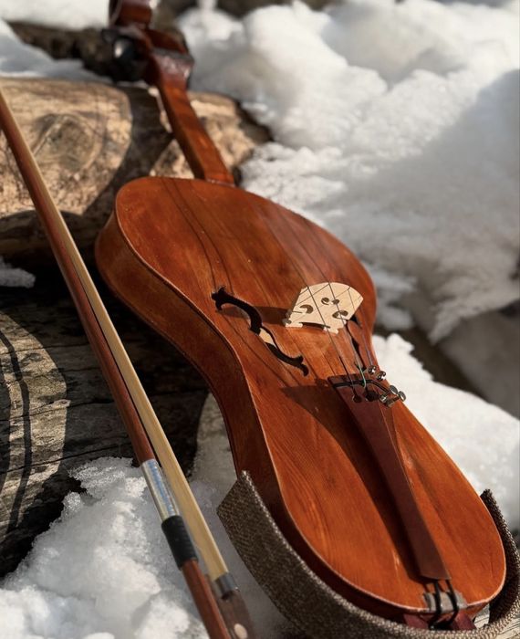 Продам профессиональный кобыз новый