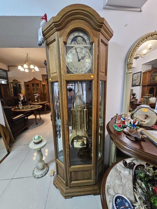 Ceas de podea vitrina Interclock cu pendul, stil olandez, aspect elegant