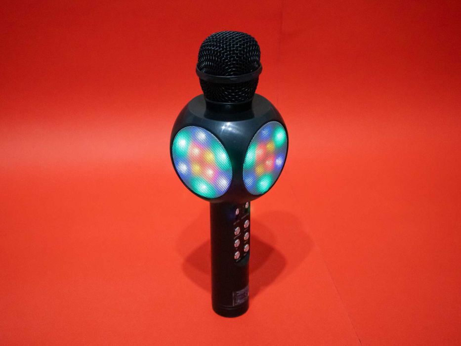 Tuxun Безжичен Bluetooth Караоке Микрофон с Говорител, LED Светлини и Сменяема Батерия 18650