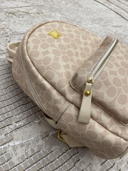 рюкзак в школу для школьниц