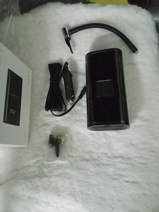 Насос для подкачки шин.