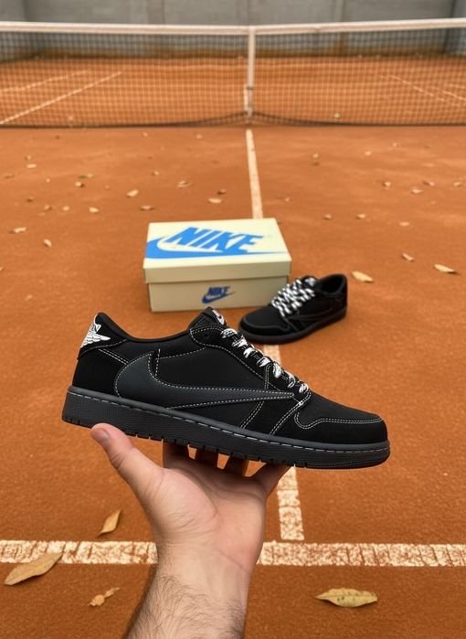 Jordan 1 Low x Travis Scott Black Phantom